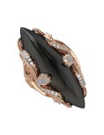 Кольцо из золота c бриллиантами и ониксом