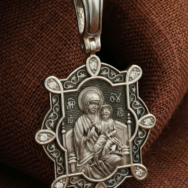 Нательная икона из белого золота 585 пробы c бриллиантами