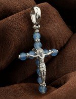 Крест из белого золота c жадеитом