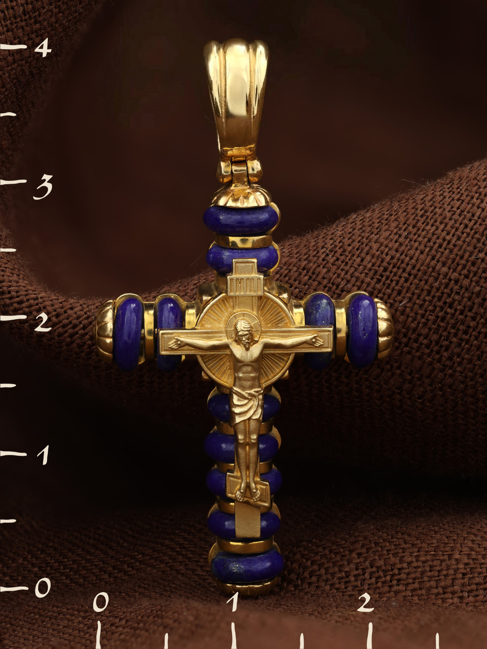 Крест из лимонного золота 585 пробы c лазуритом