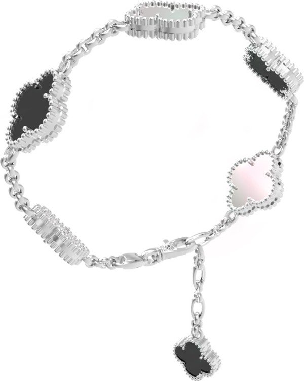 Браслет из белого золота c ониксом и перламутром