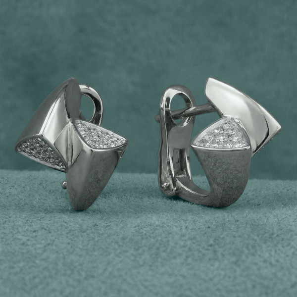 Серьги из белого золота 585 пробы c бриллиантами