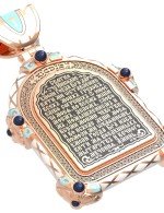 Образок из золота c эмалью, иконописью и темперой