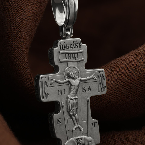 Крест из белого золота 585 пробы