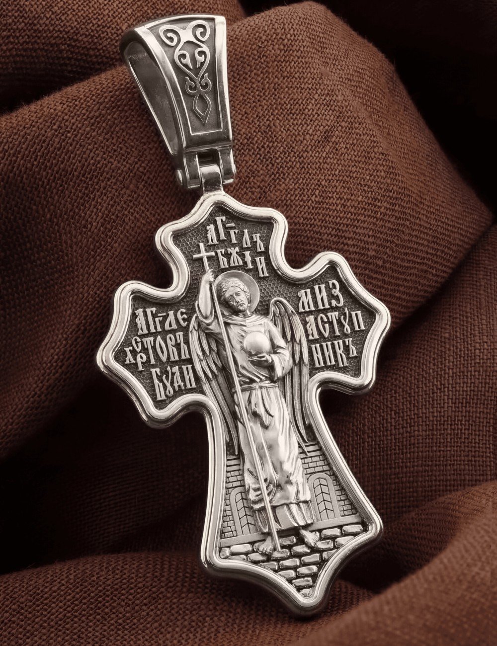 Крест из белого золота