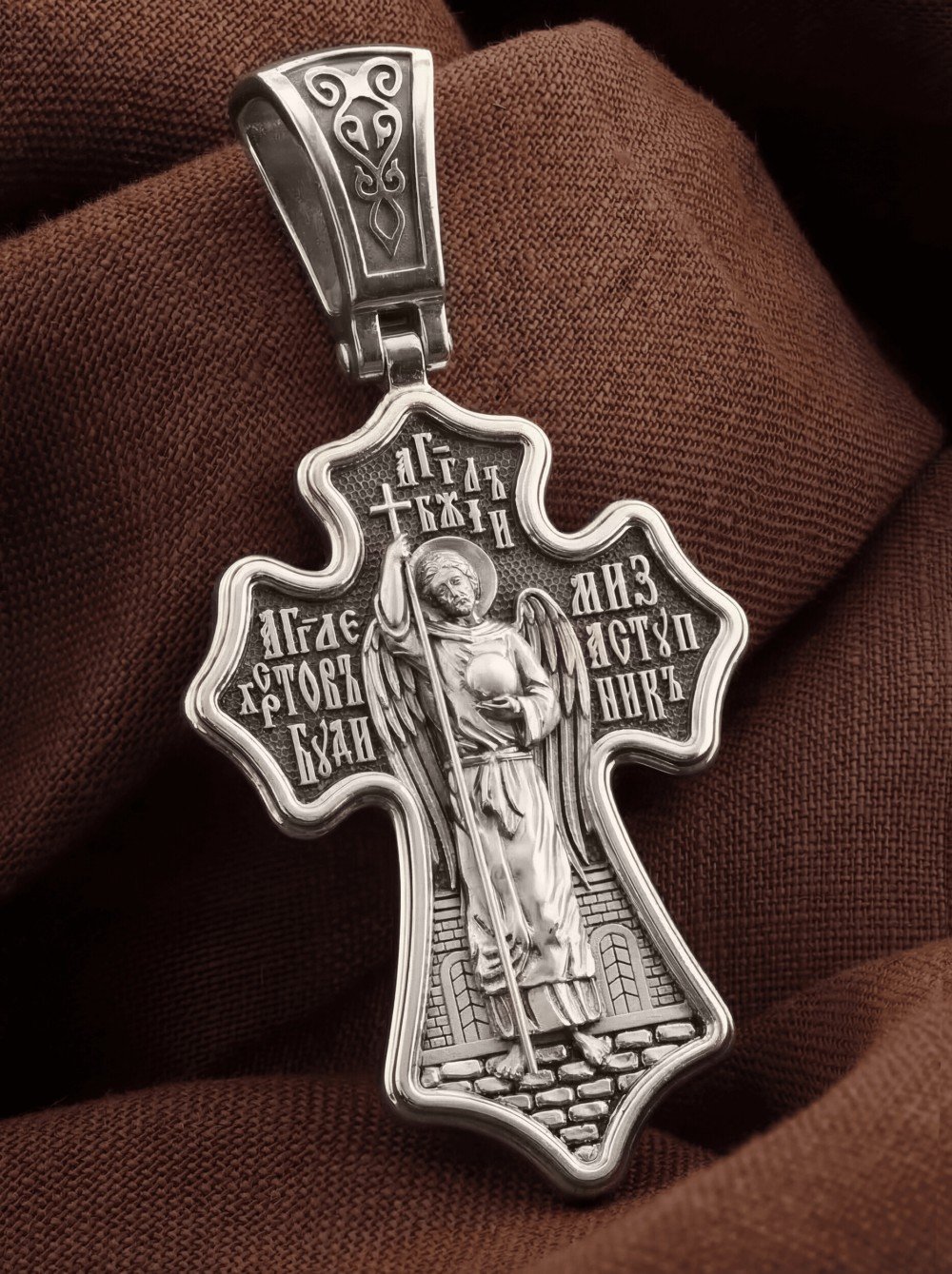 Крест из белого золота