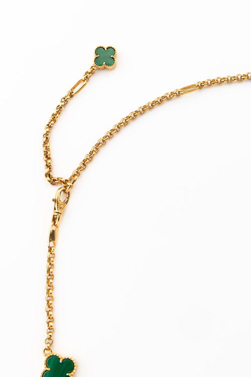 Колье из красного золота 585 пробы c малахитом и перламутром