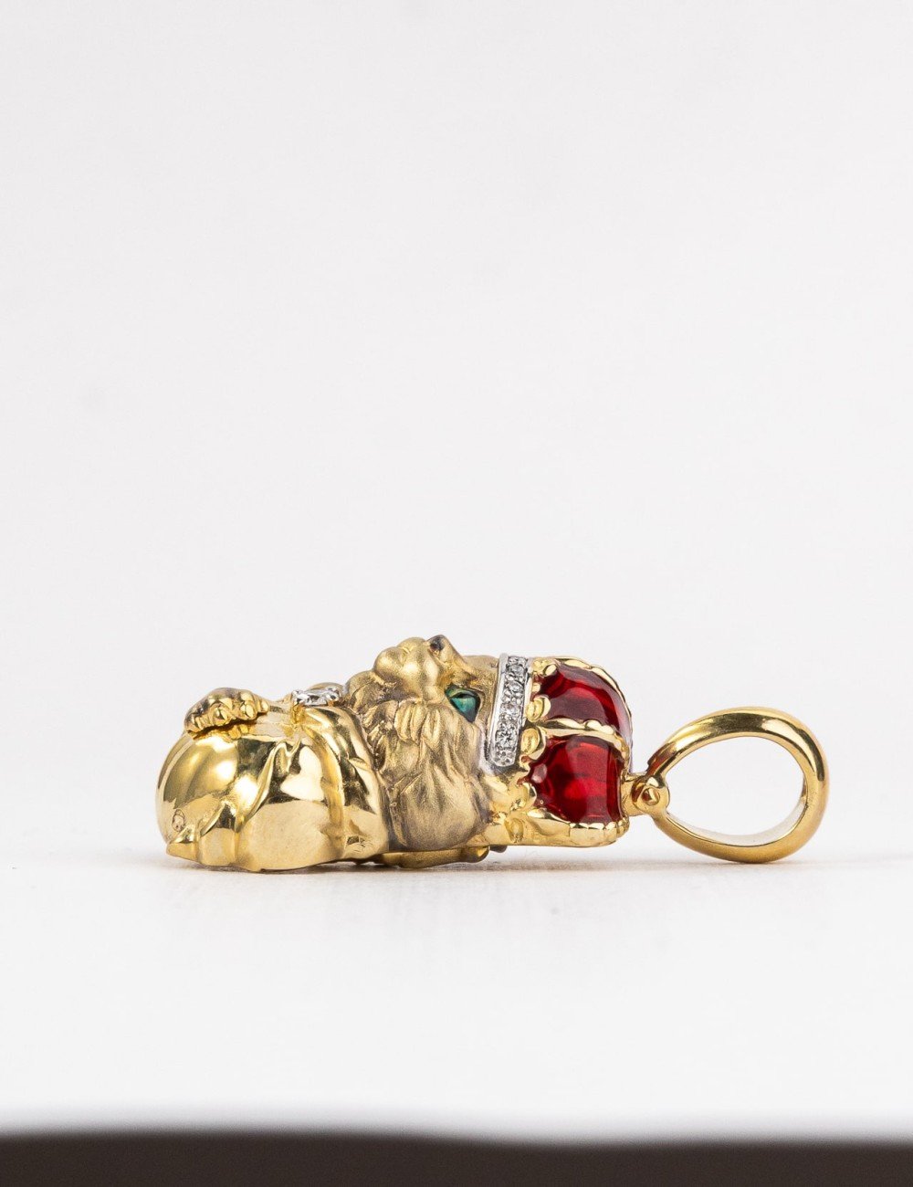 Подвеска из лимонного золота c эмалью, бриллиантами и рубином