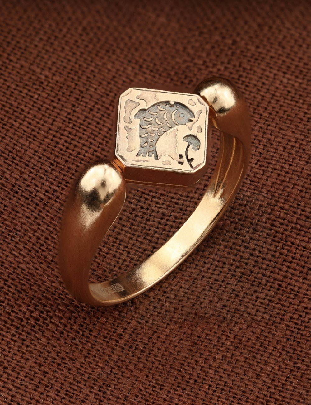 Кольцо из золота