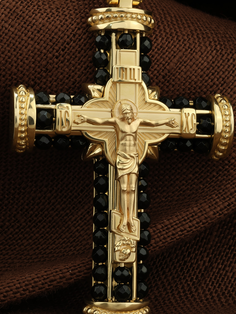 Крест из лимонного золота 585 пробы c ониксом