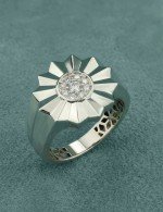 Кольцо из белого золота c бриллиантами