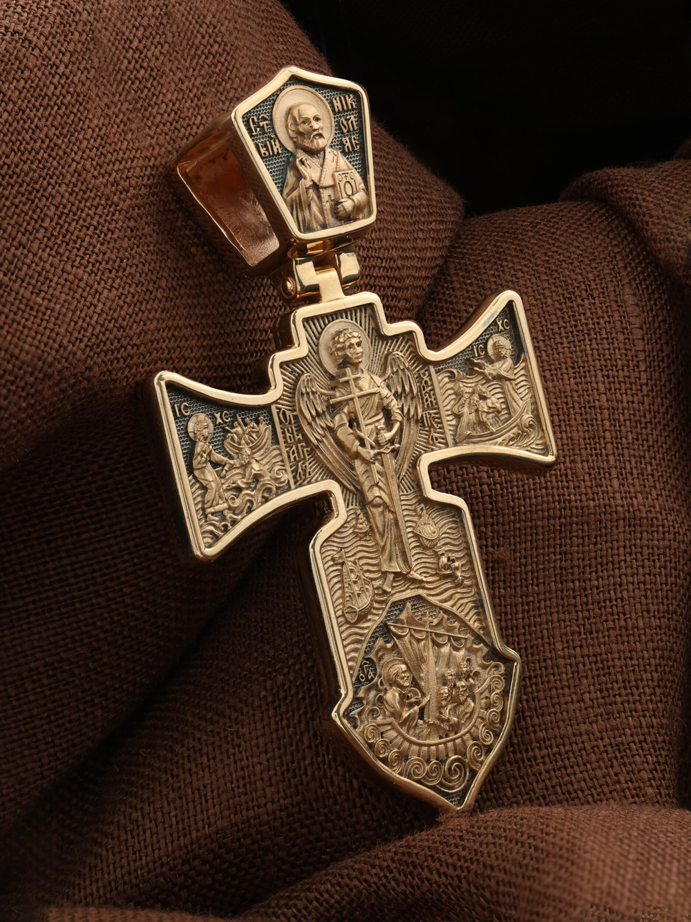 Крест из красного золота 585 пробы