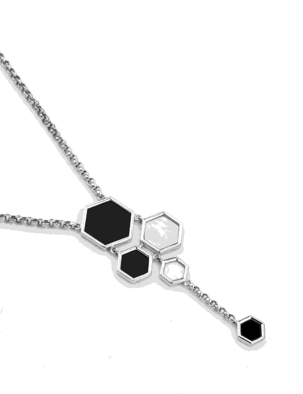 Колье из белого золота c ониксом и перламутром