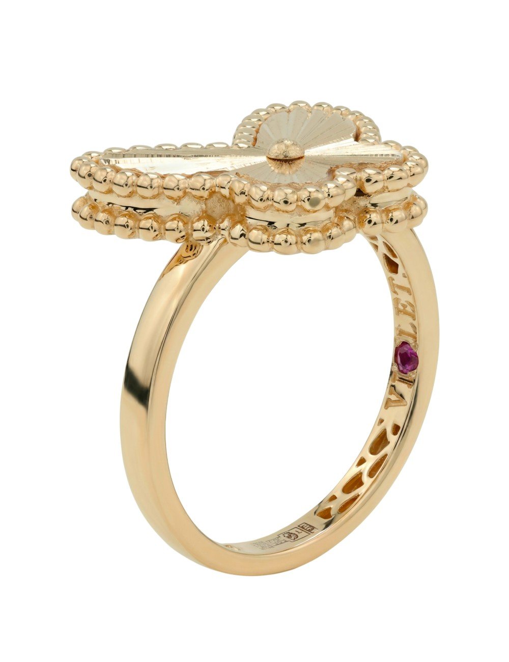 Кольцо из золота c рубином