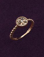 Кольцо из золота c бриллиантами и перламутром