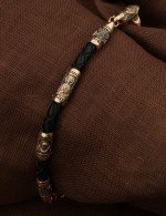 Браслет из золота c кожаным шнурком