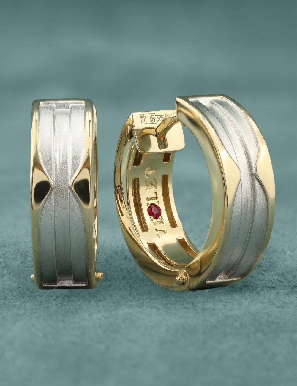 Серьги из лимонного золота c рубином