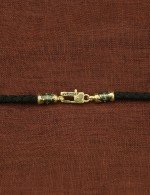 Шнурок шёлковый из зелёного золота c шёлковым шнурком