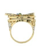 Кольцо из лимонного золота c сапфиром, изумрудом, эмалью и перламутром