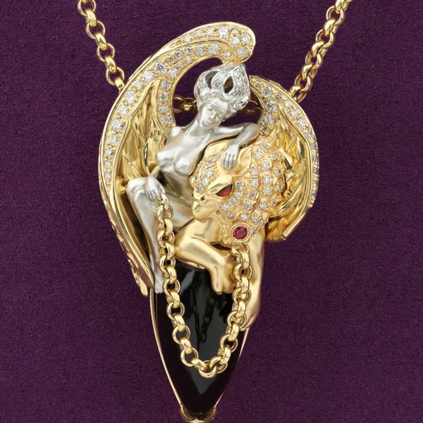 Колье из лимонного золота 585 пробы c эмалью, бриллиантами, рубином, ониксом и рубином