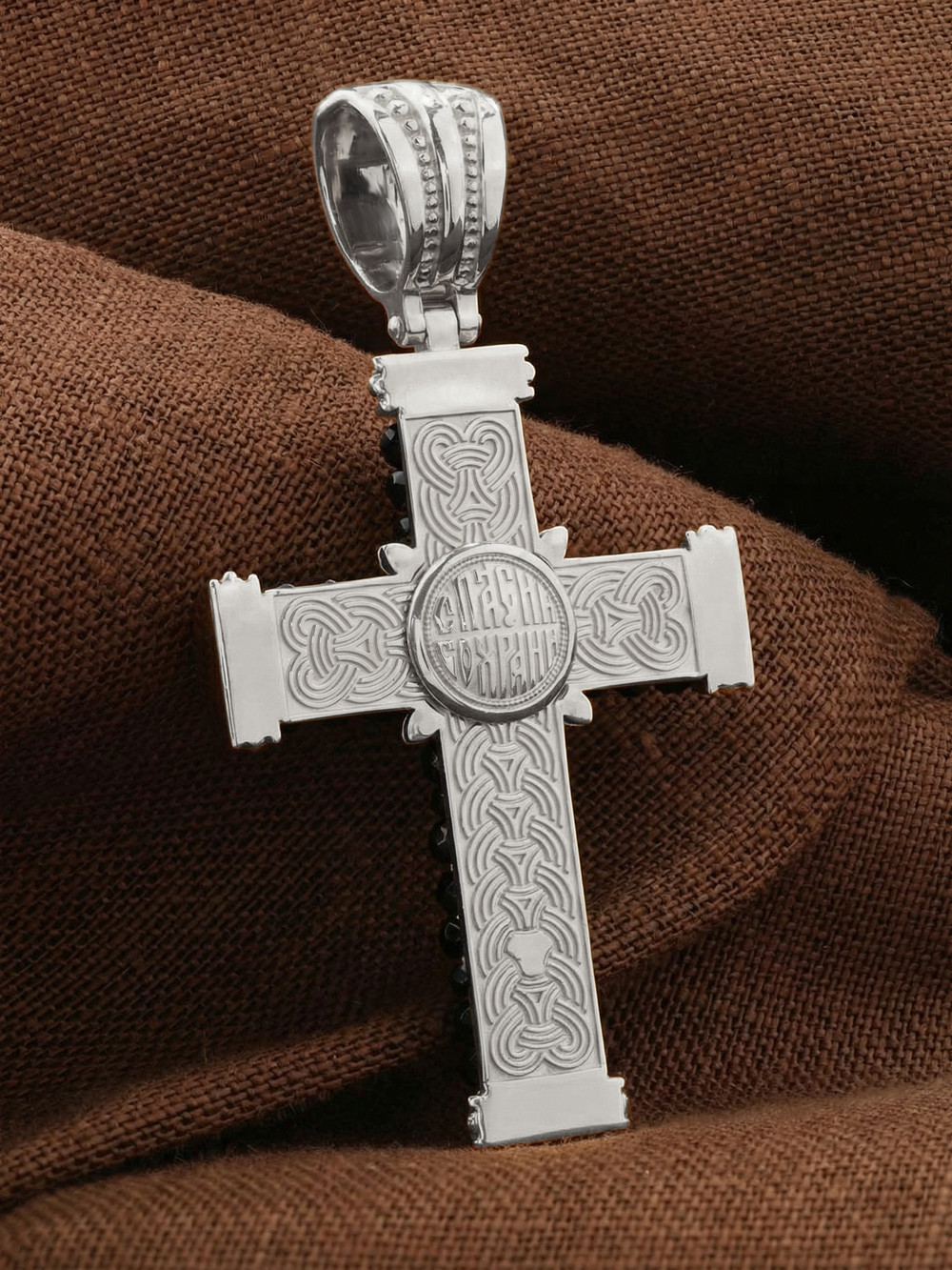 Крест из белого золота 585 пробы c ониксом