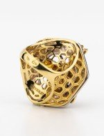 Кольцо из лимонного золота c эмалью, ониксом и эмалью