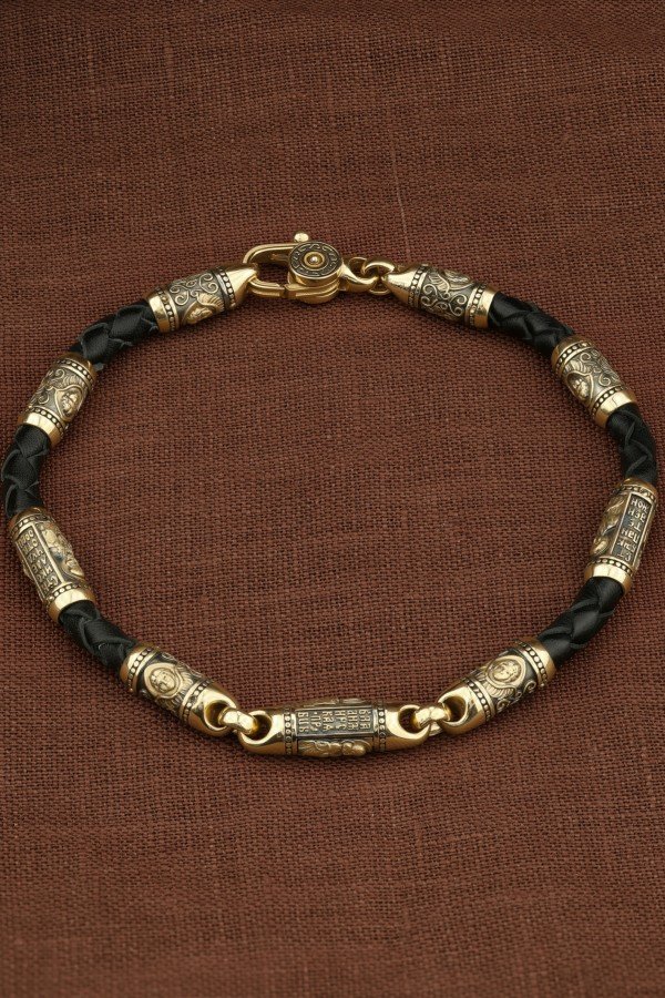 Браслет из лимонного золота c кожаным шнурком