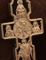 Крест из золота c ониксом