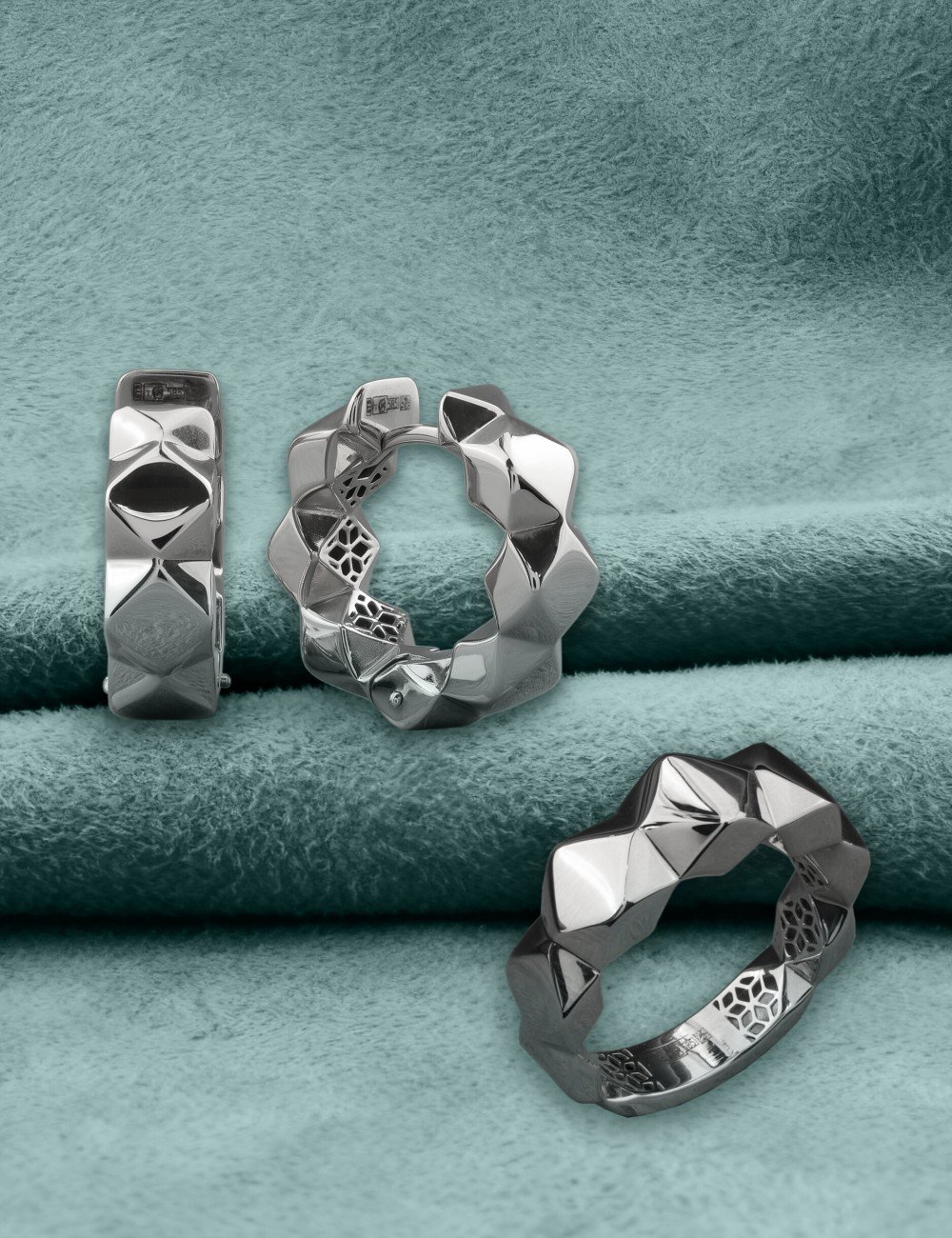 Серьги из белого золота