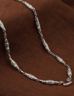 Цепь из белого золота c эмалью и бивнем мамонта