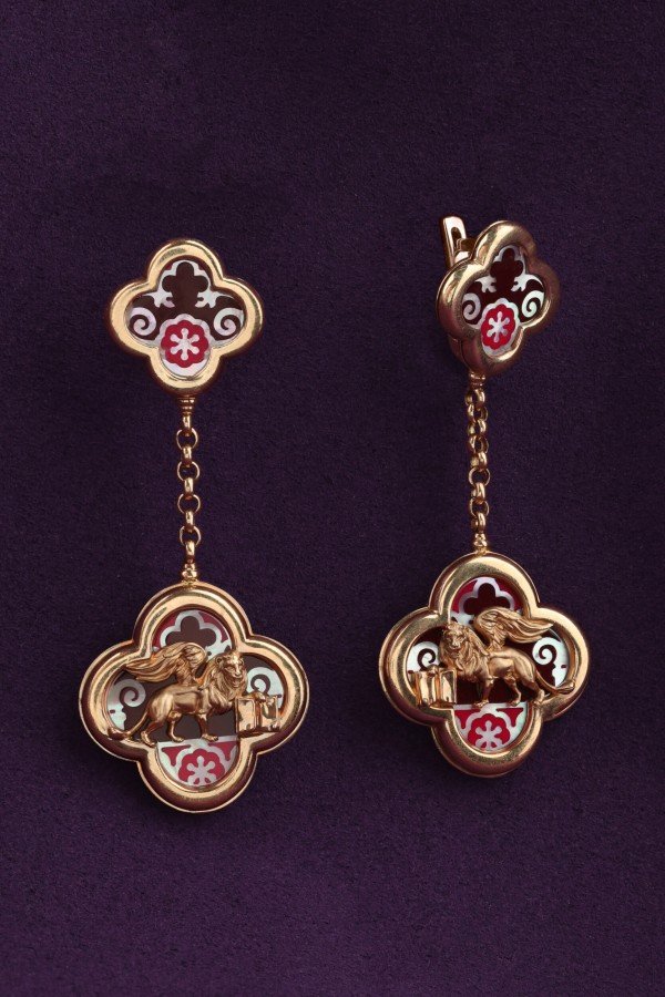 Серьги из золота c эмалью и перламутром