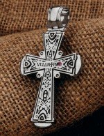 Крест из серебра и золота c ониксом и рубином