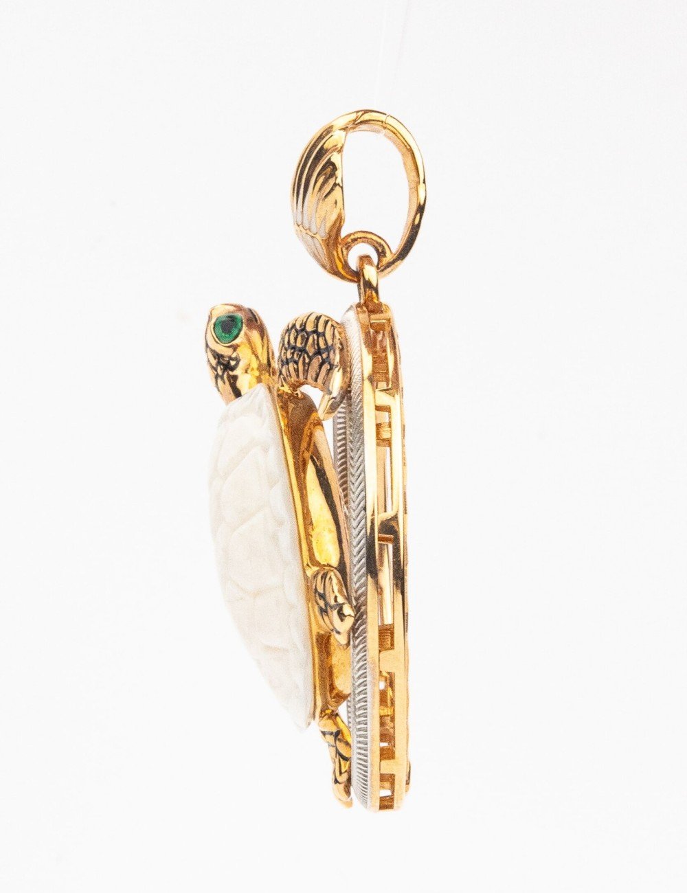 Подвеска из золота c эмалью и бивнем мамонта