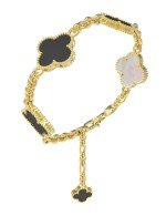 Браслет из лимонного золота c ониксом и перламутром