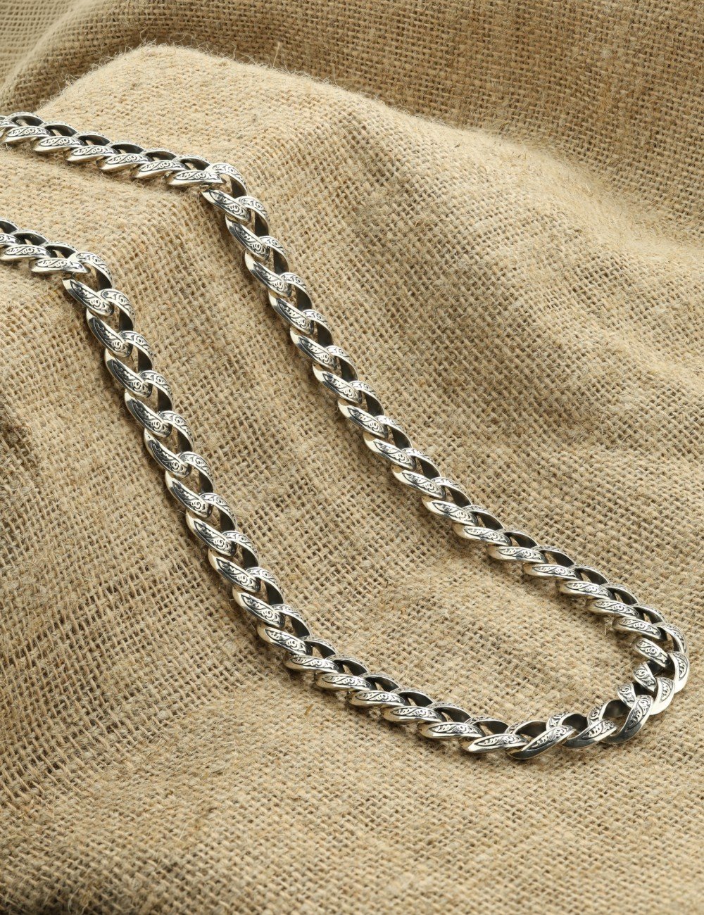 Цепь из серебра c рубином