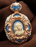 Образок из золота c эмалью и бивнем мамонта