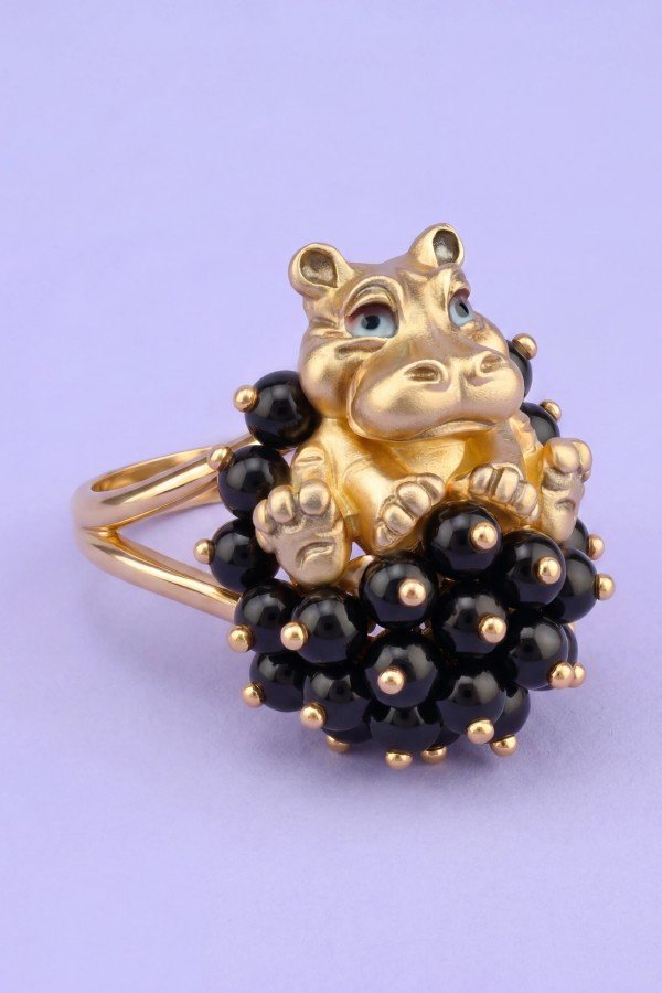 Кольцо из лимонного золота 585 пробы c эмалью и ониксом
