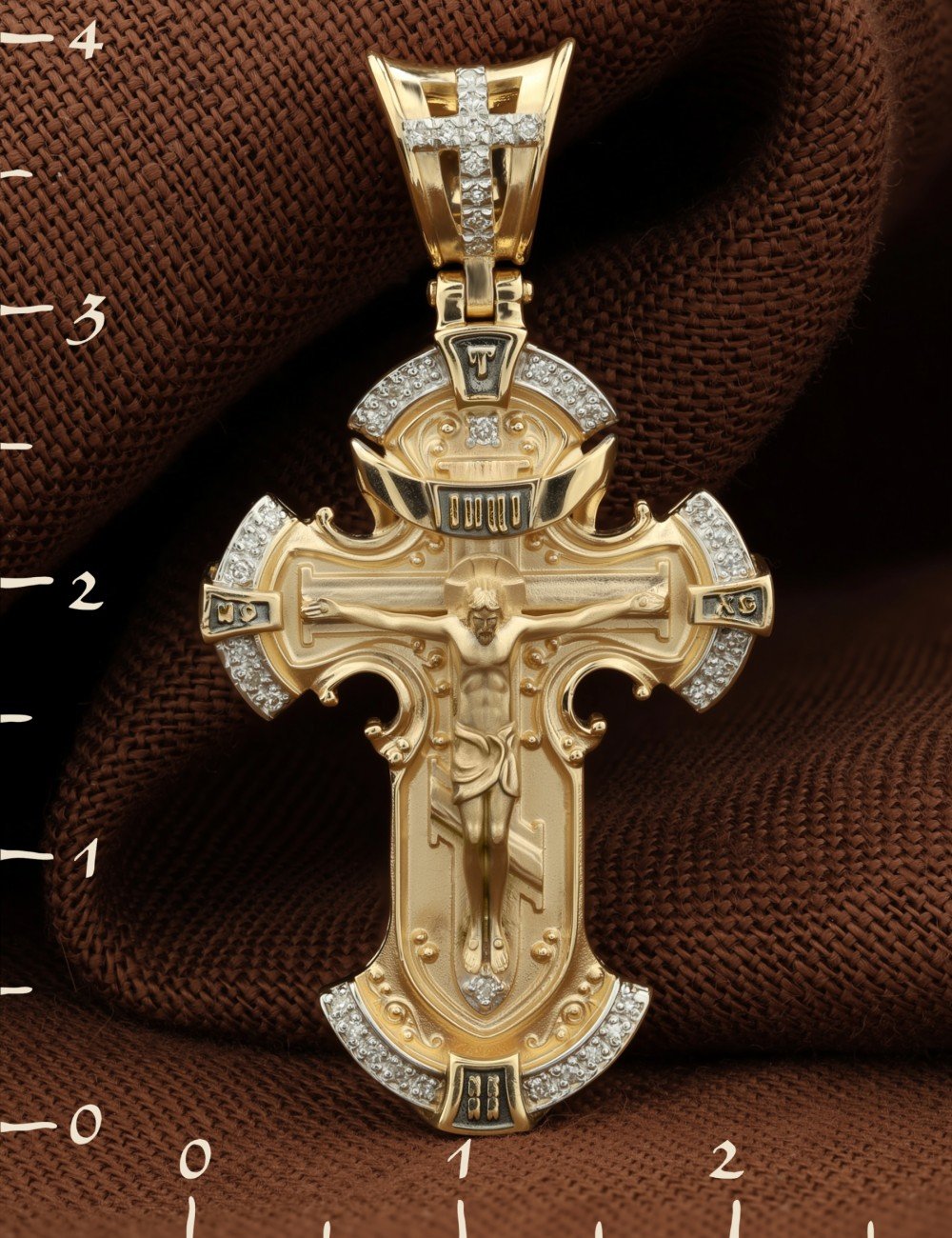 Крест из лимонного золота c бриллиантами