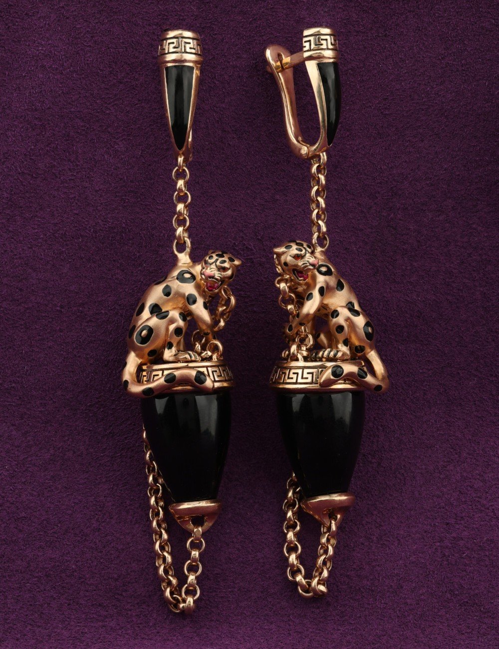 Серьги из золота c эмалью и ониксом