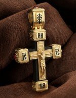 Крест из лимонного золота c эмалью, рубином и эбеновым деревом