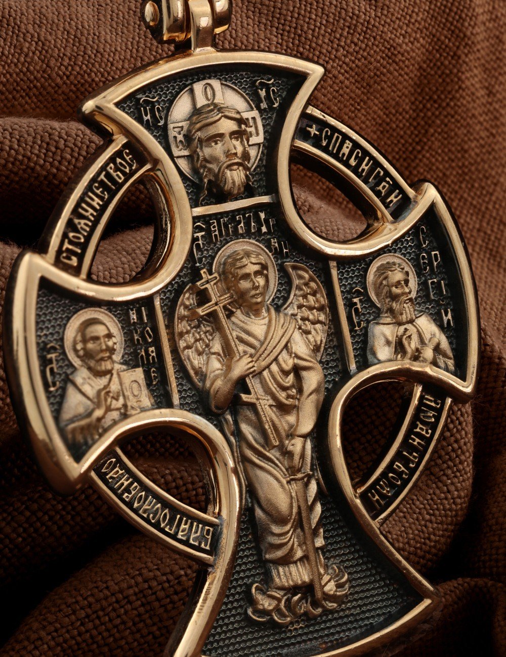 Крест из золота