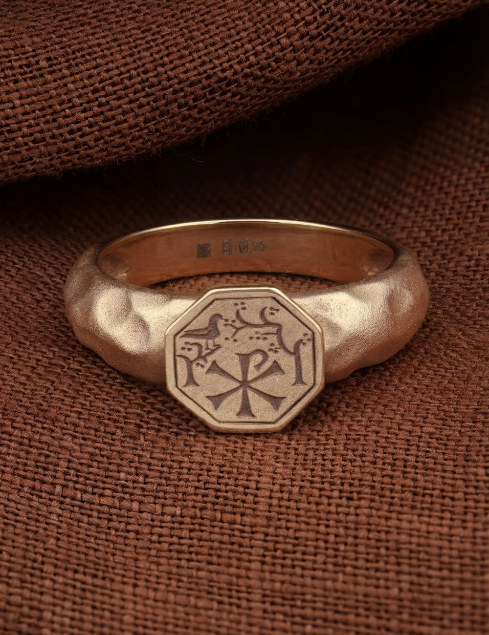 Кольцо из золота