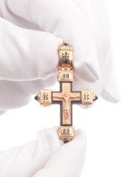 Крест из золота c эмалью, ониксом и эбеновым деревом