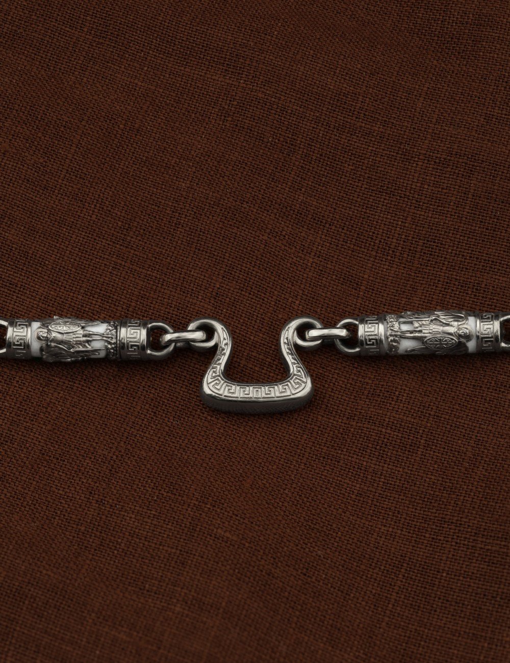 Цепь из белого золота c эмалью и бивнем мамонта