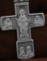 Крест из белого золота