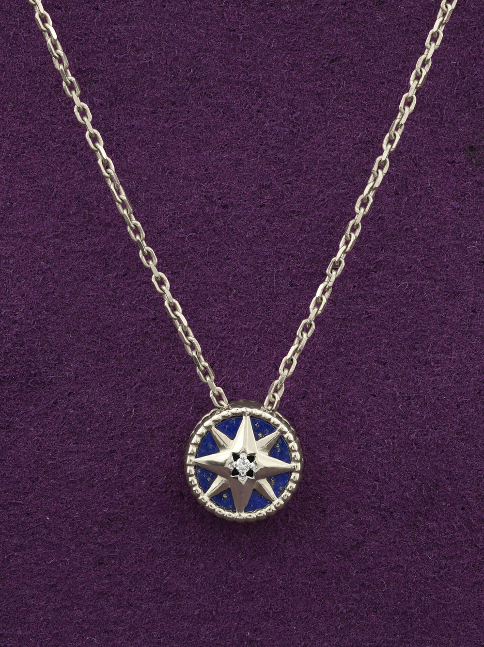 Колье из белого золота 585 пробы c бриллиантами и лазуритом