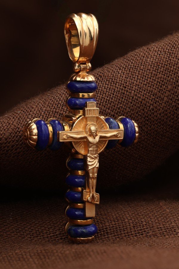 Крест из золота c лазуритом