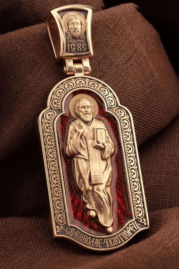 Образок из золота c эмалью