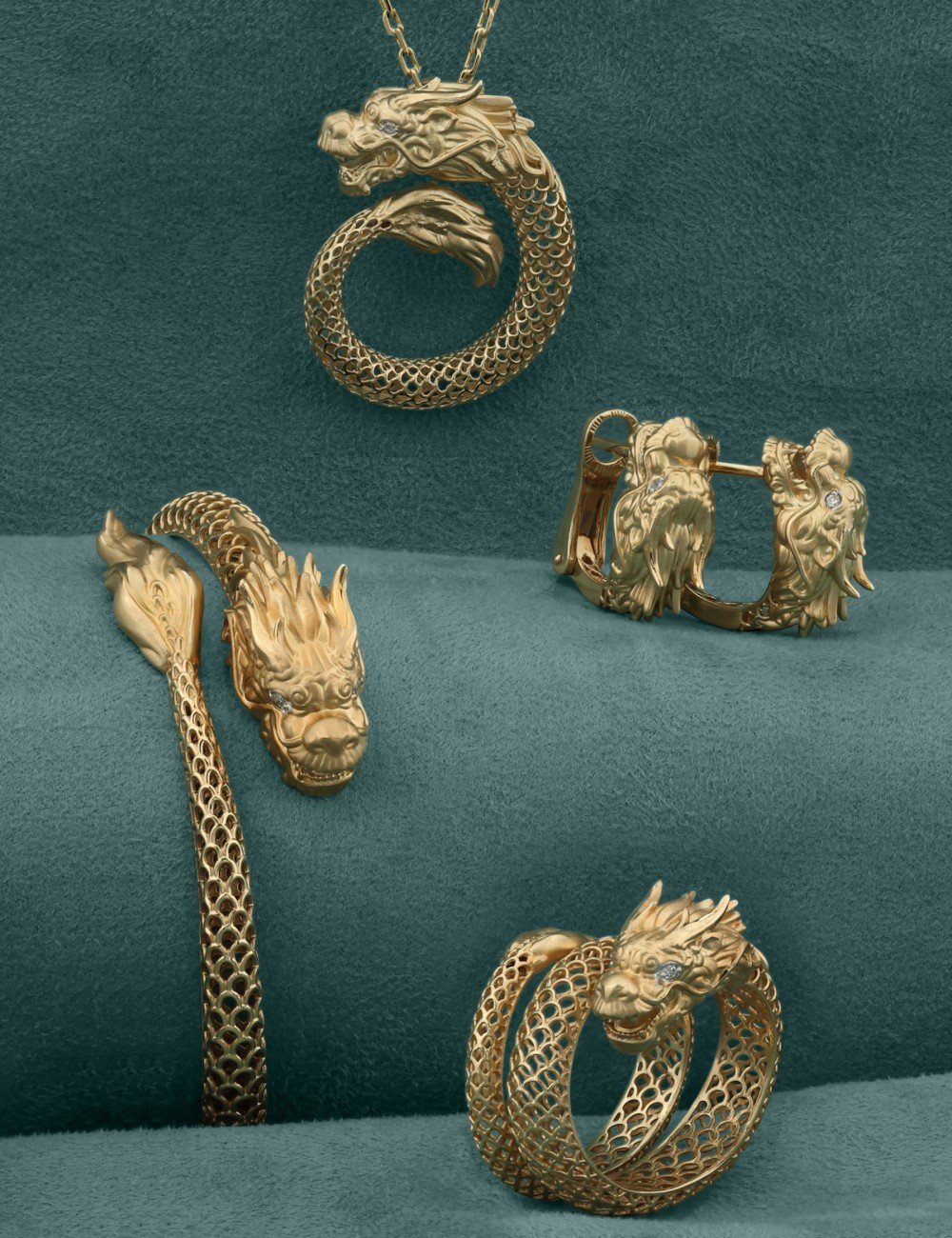 Серьги из золота c бриллиантами