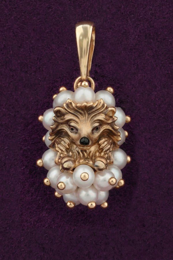 Подвеска из золота c эмалью и жемчугом